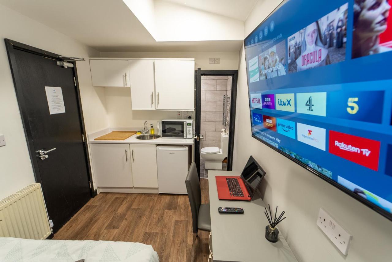 Stay Sa Cosy Equipped Studios Available 10 Mins From The City! Free Wifi &50" Smart Tv'S! Birmingham Room photo